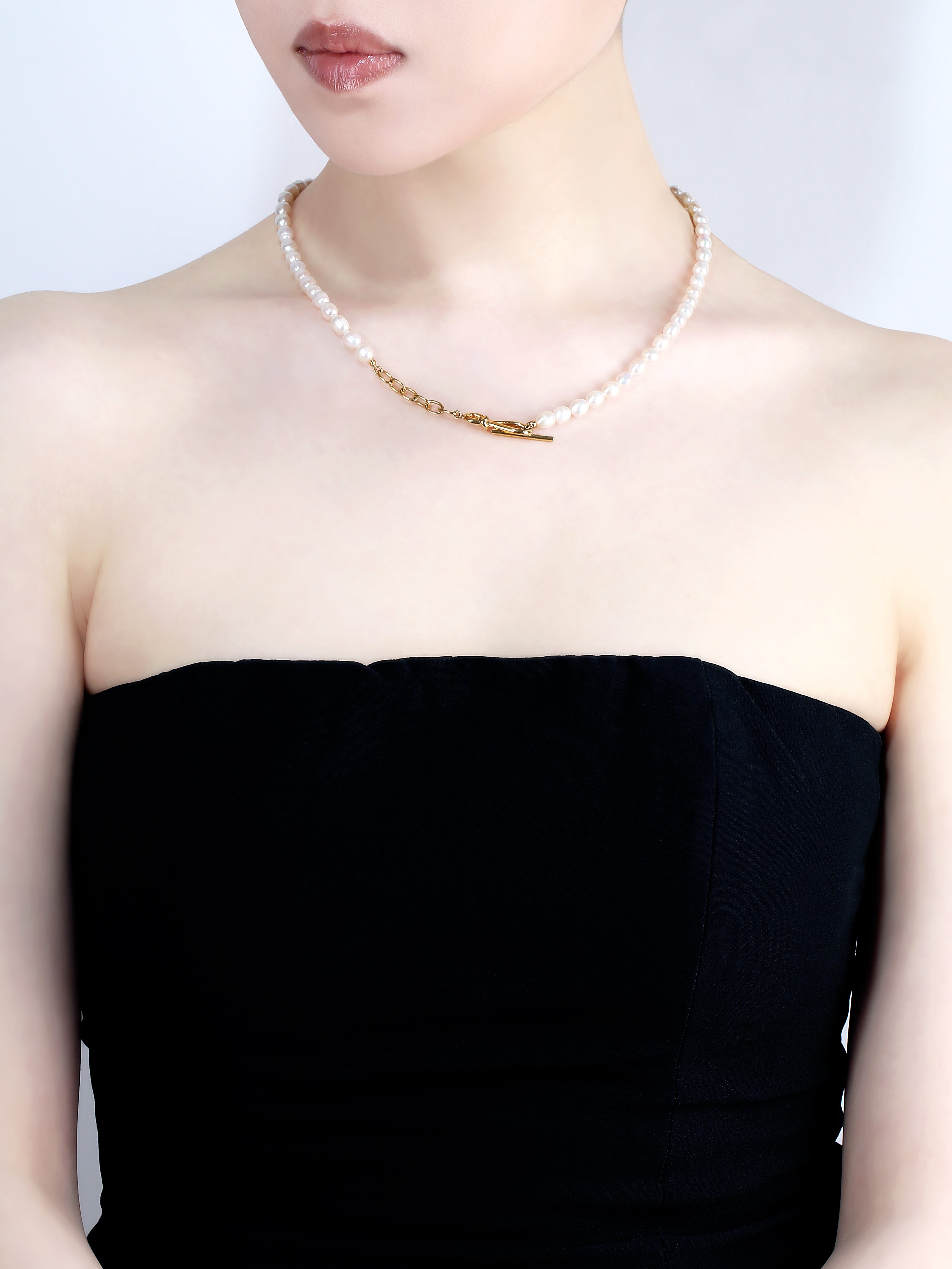 Freshwater Pearl Shinju no “Ame” Toggle Necklace