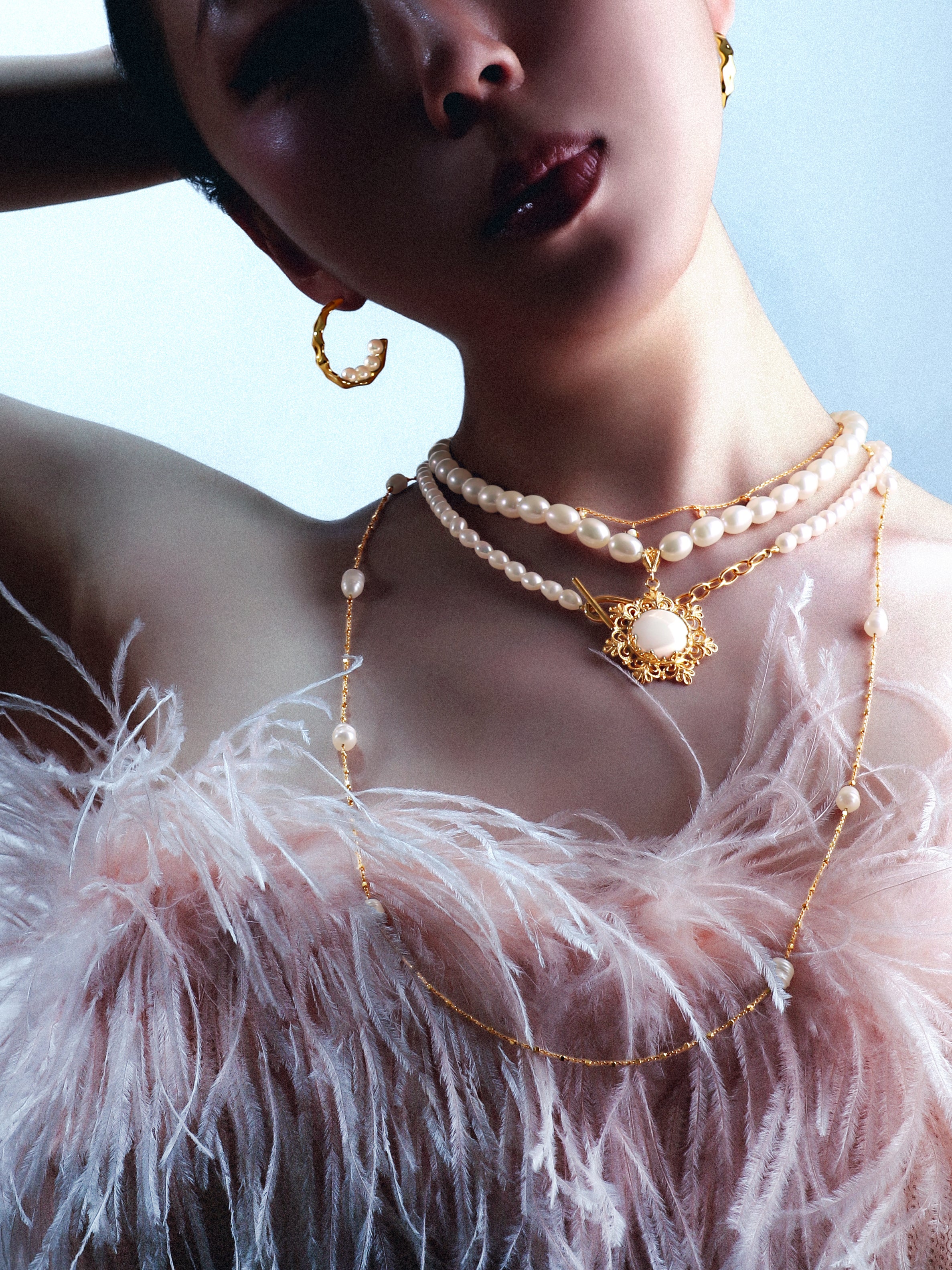 Soirée “Yakai” Freshwater Pearl Pendant Necklace