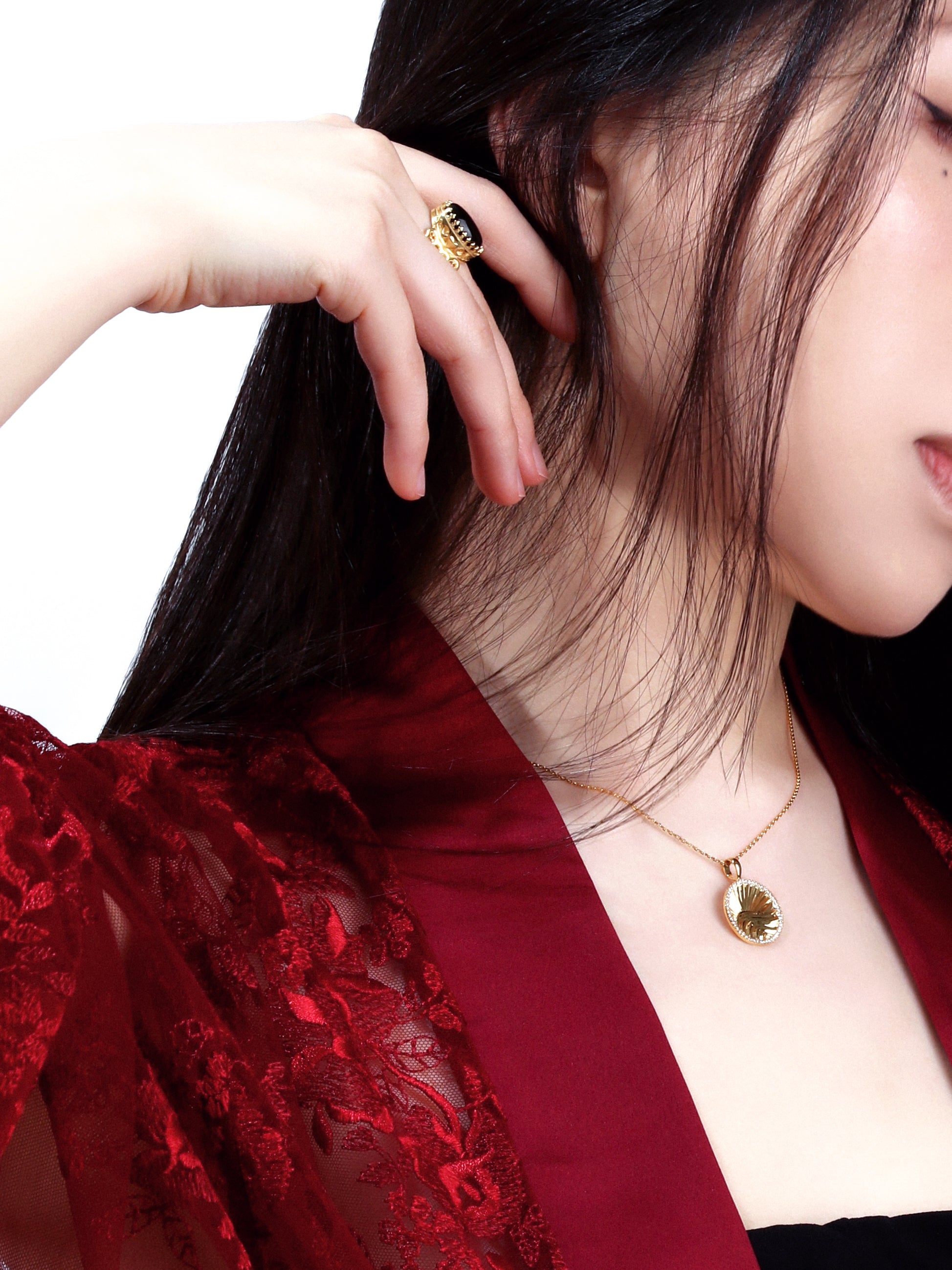 Onyx “Shinya” Statement Ring