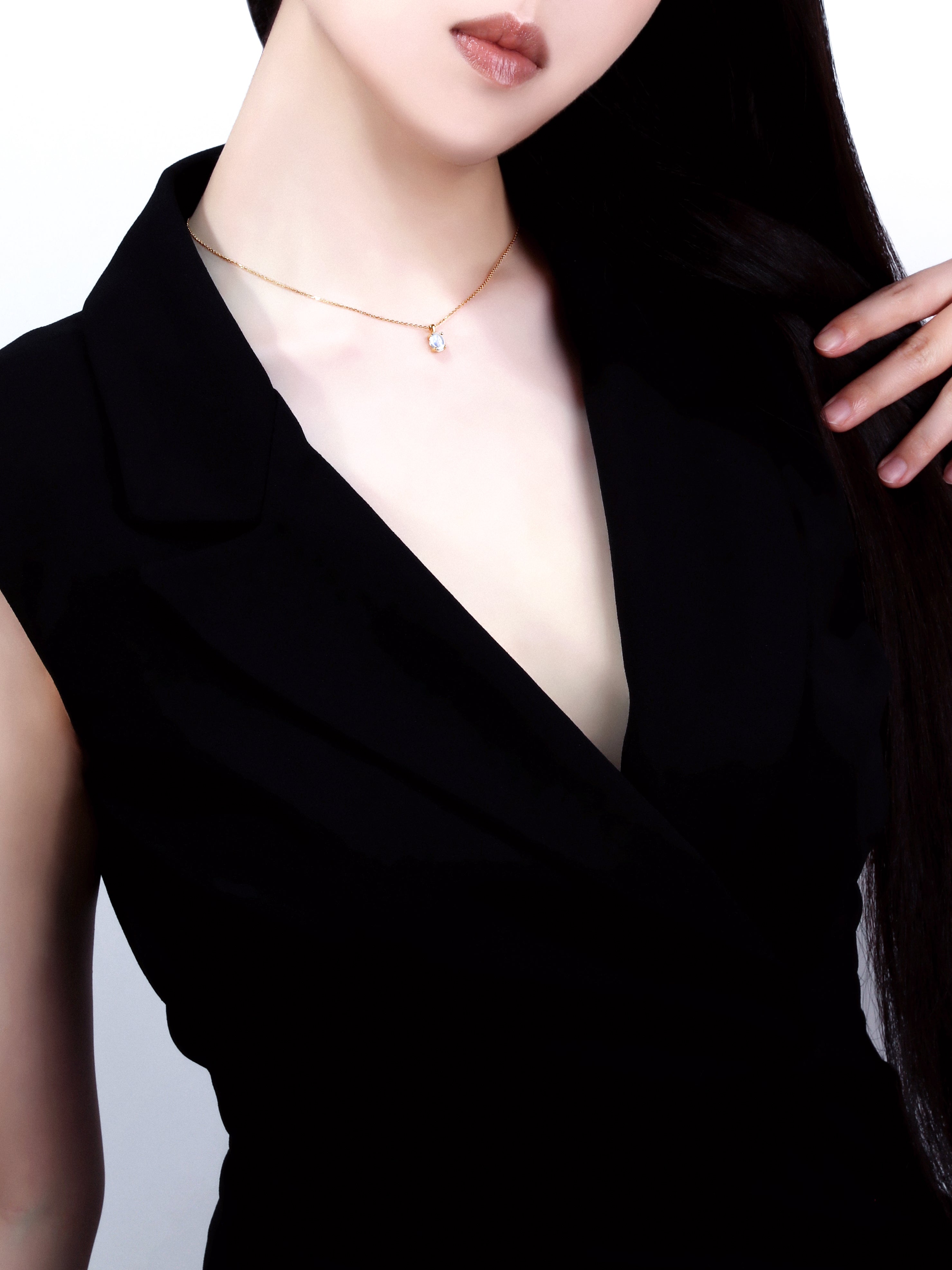 Moonstone “Niji” Pendant Necklace